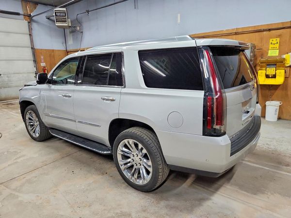 2018 CADILLAC ESCALADE Luxury
