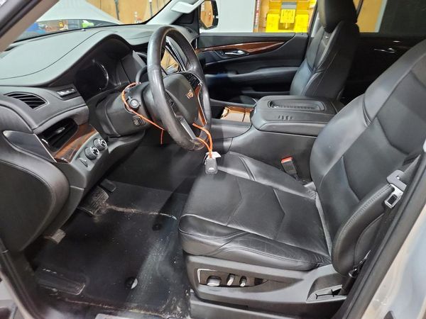 2018 CADILLAC ESCALADE Luxury