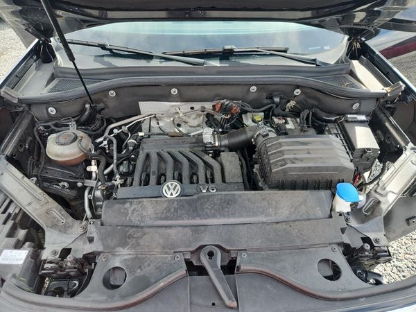 2021 VOLKSWAGEN ATLAS — Engine bay