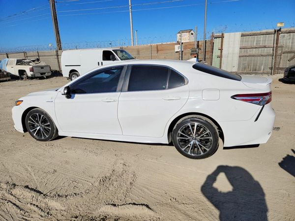 2020 TOYOTA CAMRY
