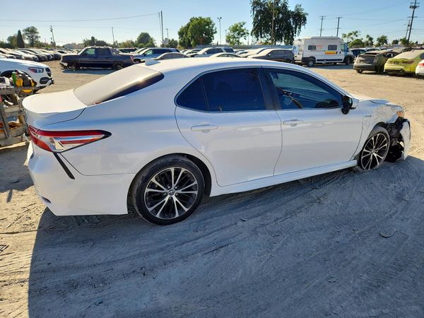 2020 TOYOTA CAMRY