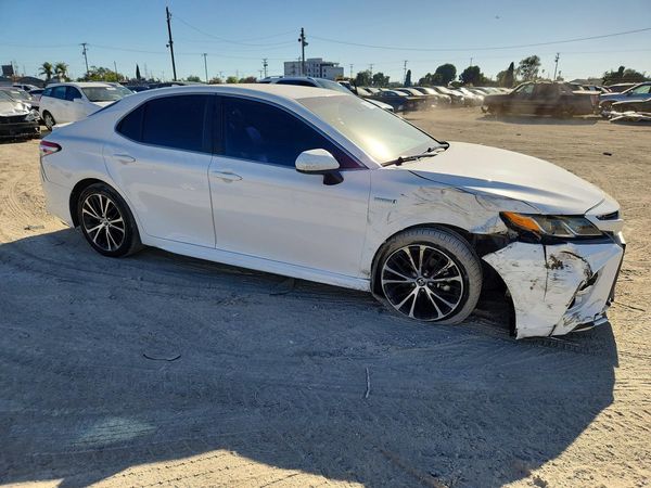 2020 TOYOTA CAMRY