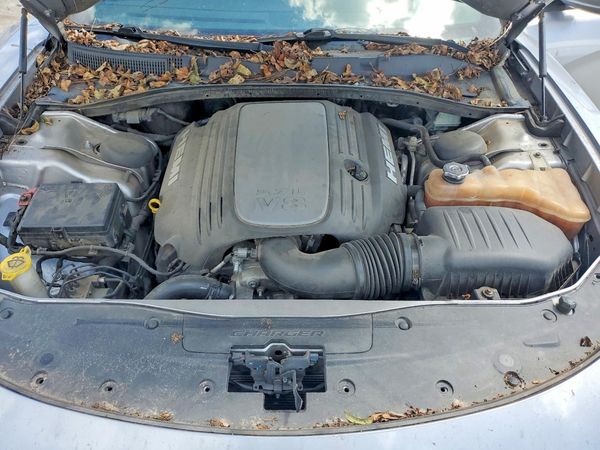 2018 DODGE CHARGER R/T — Engine bay