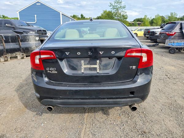 2012 VOLVO S60