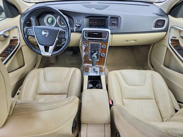 2012 VOLVO S60