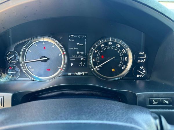 2018 LEXUS LX