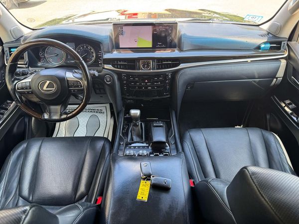 2018 LEXUS LX