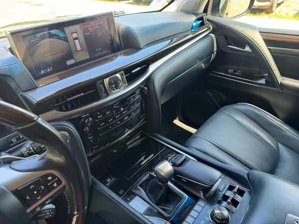 2018 LEXUS LX