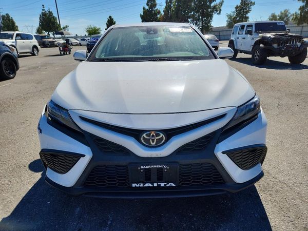 2021 TOYOTA CAMRY SE + Convenient Pkg — DIRF