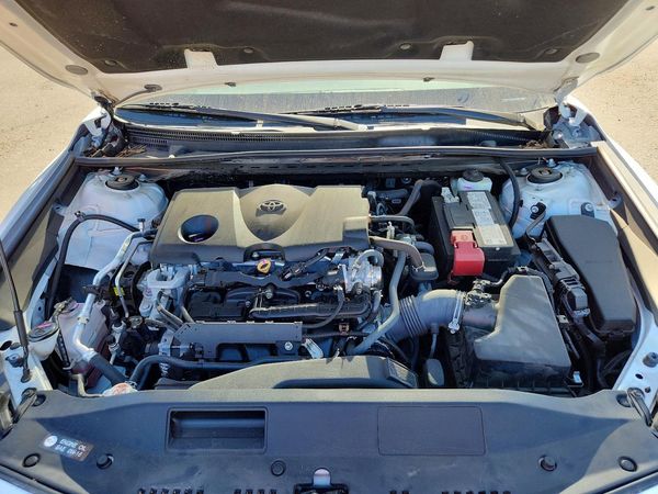 2021 TOYOTA CAMRY SE + Convenient Pkg — Engine bay