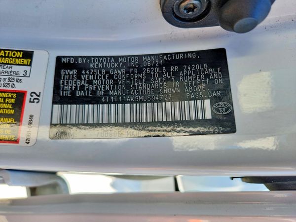 2021 TOYOTA CAMRY SE + Convenient Pkg — VINS