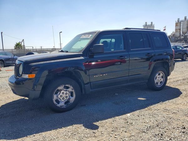 2014 JEEP PATRIOT Sport — Front 3/4