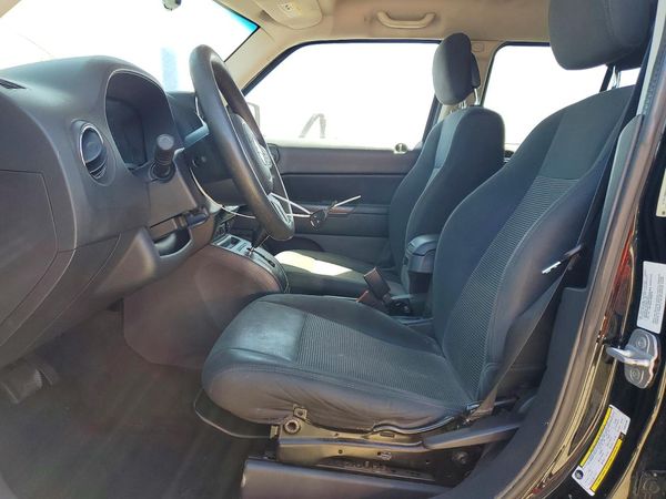 2014 JEEP PATRIOT Sport — DENT