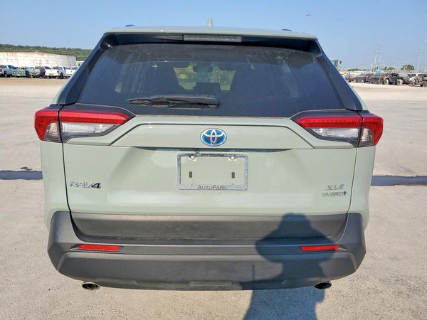 2023 TOYOTA RAV4 XLE Premium — DIRR