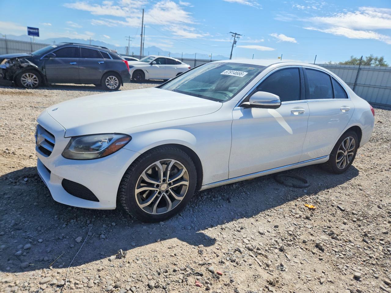 2015 MERCEDES-BENZ C Base — Front 3/4