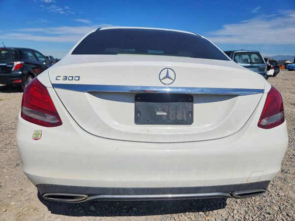 2015 MERCEDES-BENZ C Base — DIRR