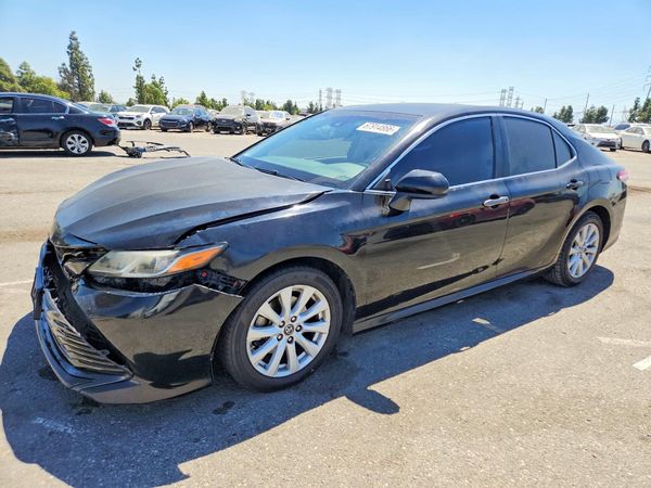 2018 TOYOTA CAMRY