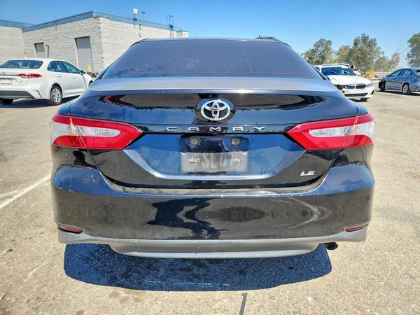 2018 TOYOTA CAMRY