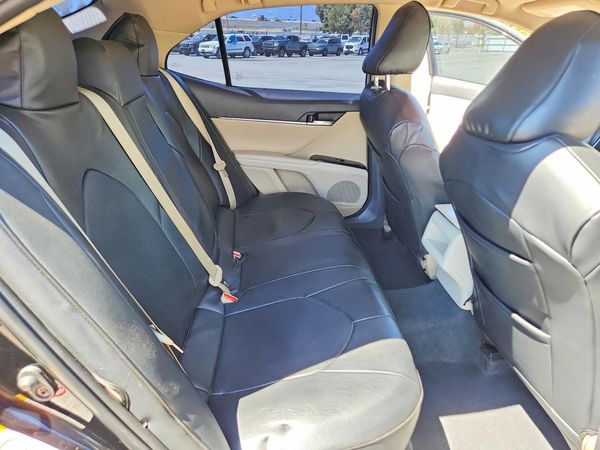 2018 TOYOTA CAMRY