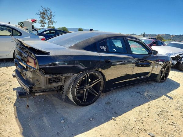2013 DODGE CHARGER SE