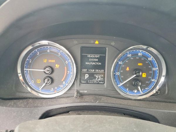 2017 TOYOTA COROLLA