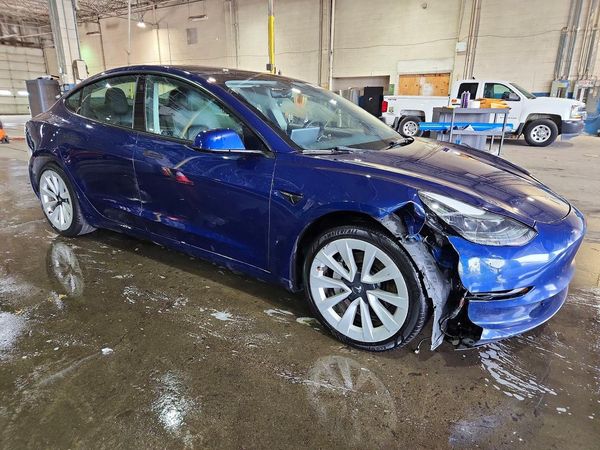 2022 TESLA MODEL 3