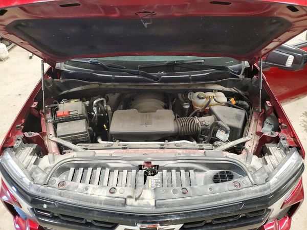 2022 CHEVROLET SILVERADO Trail Boss - LT — Engine bay