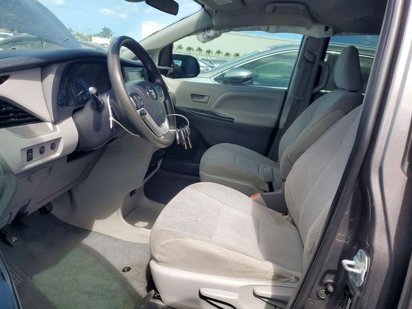 2020 TOYOTA SIENNA — DENT