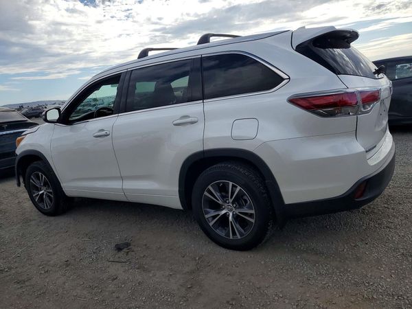 2016 TOYOTA HIGHLANDER