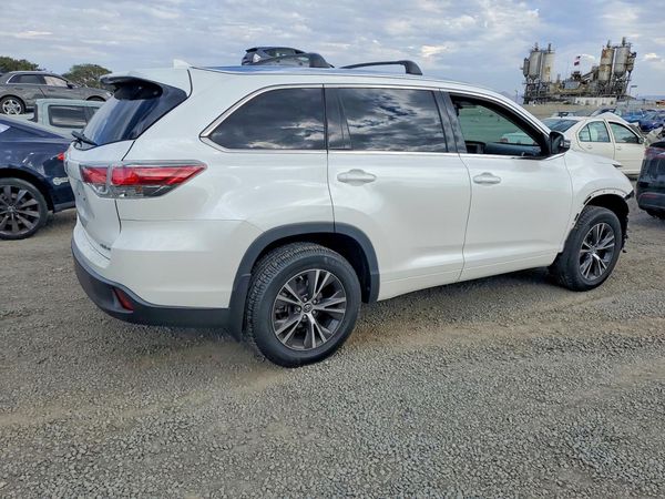 2016 TOYOTA HIGHLANDER