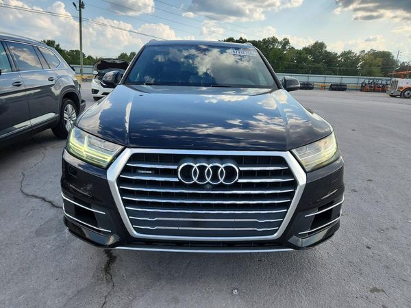 2018 AUDI Q7 quattro Premium Plus