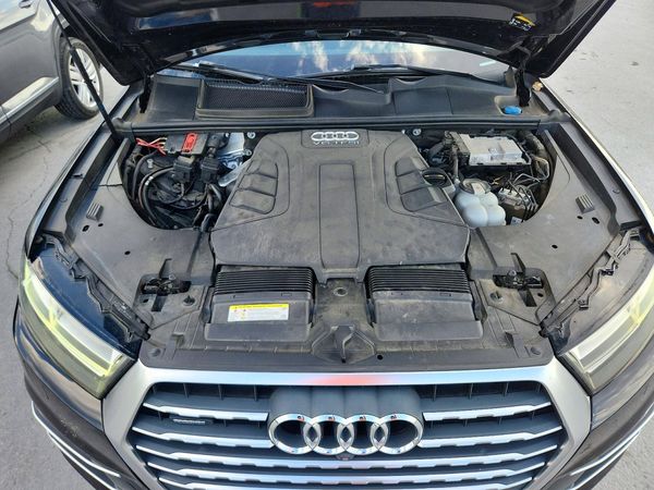 2018 AUDI Q7 quattro Premium Plus