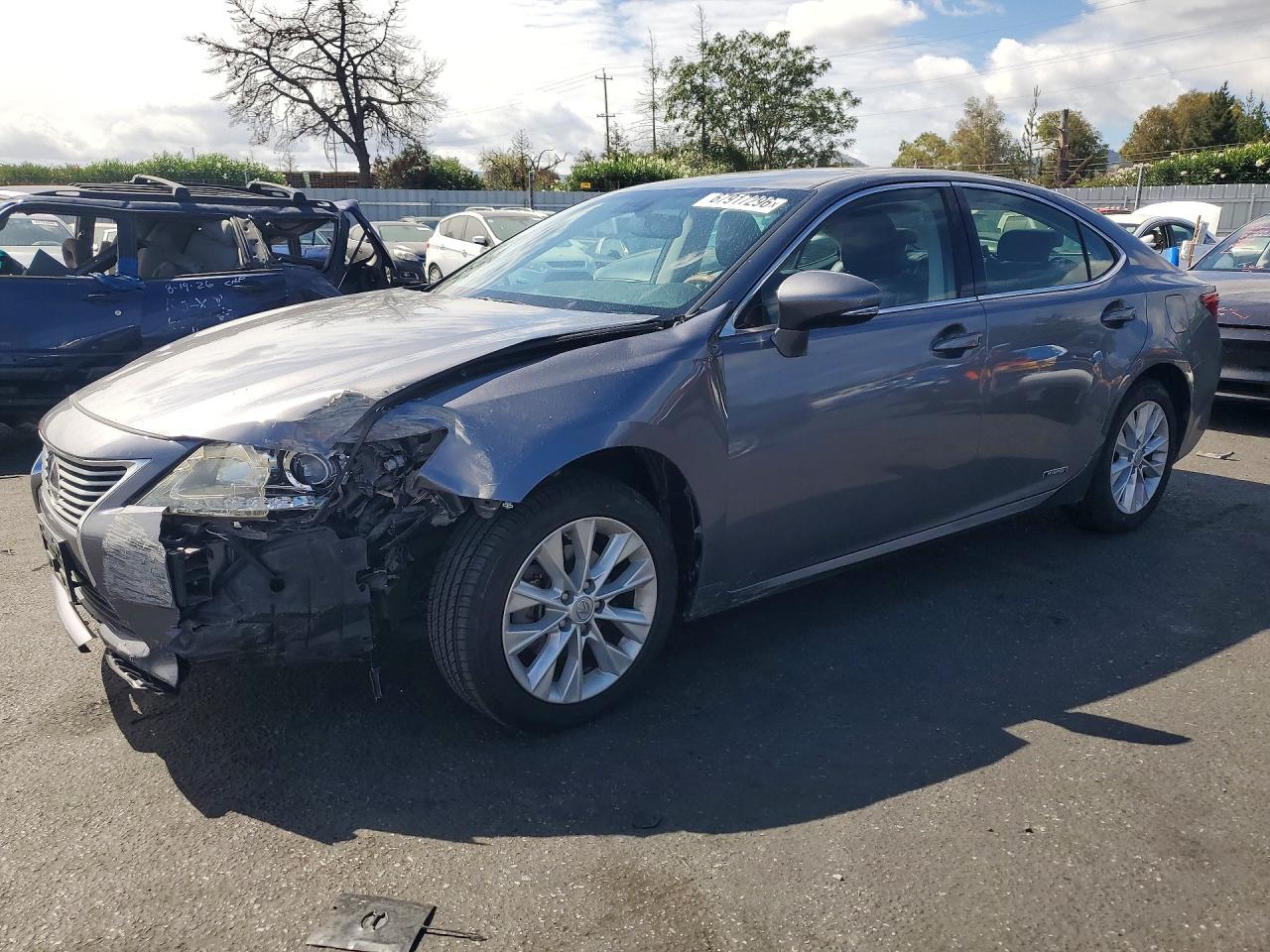2014 LEXUS ES 300h