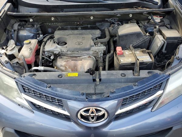 2014 TOYOTA RAV4 Standard — Engine bay