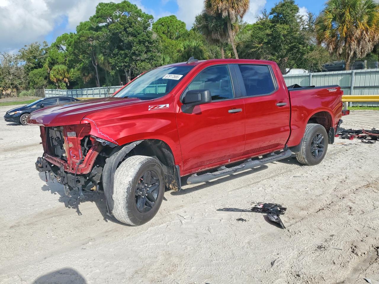 2021 CHEVROLET SILVERADO Trail Boss Custom — Front 3/4
