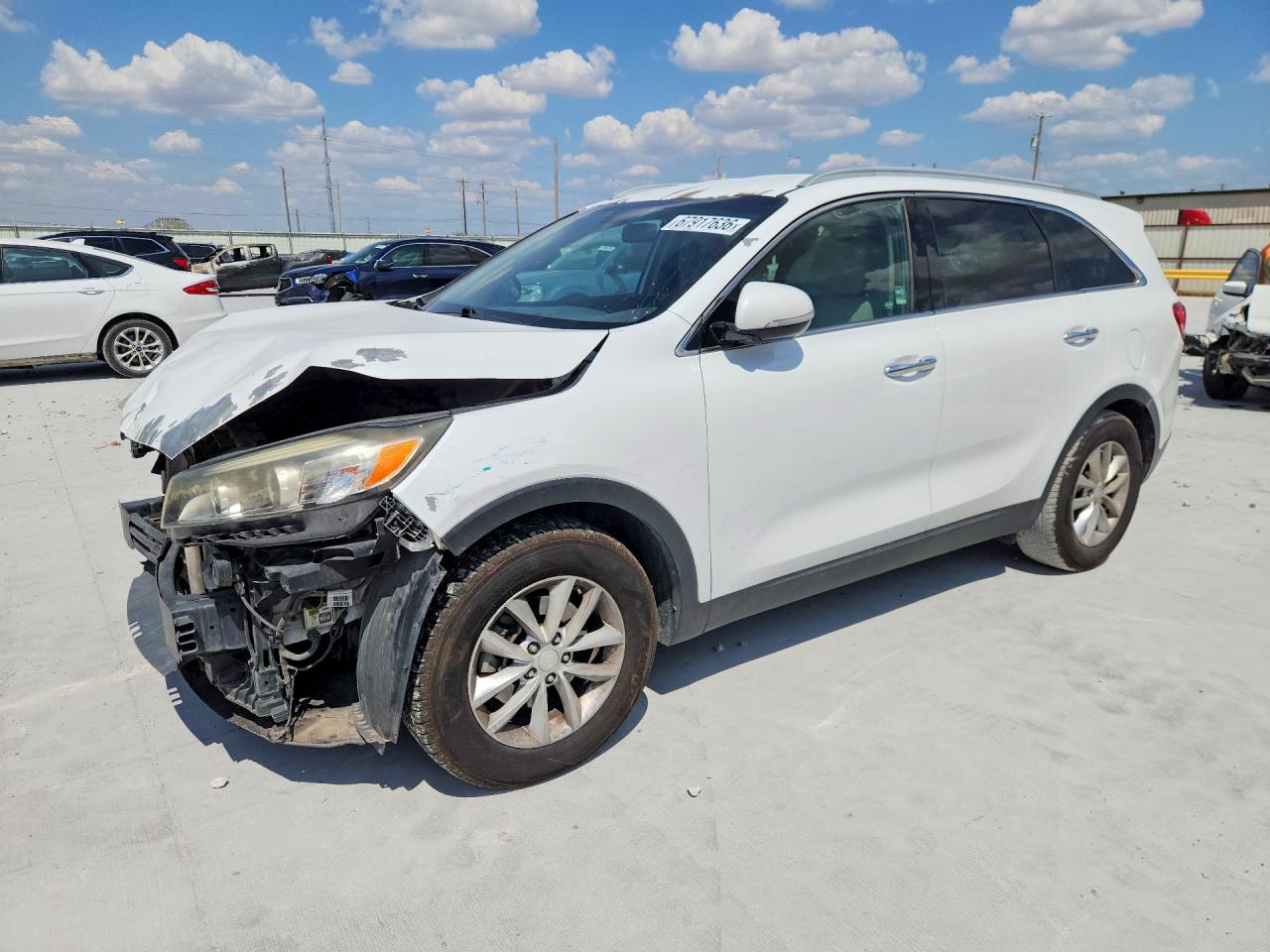 2016 KIA SORENTO L / LX