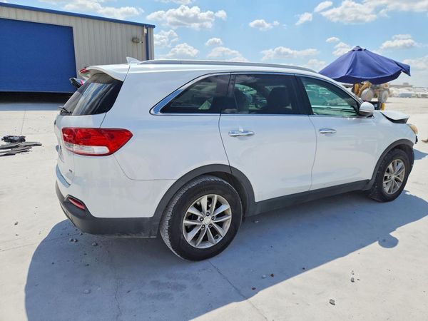 2016 KIA SORENTO L / LX