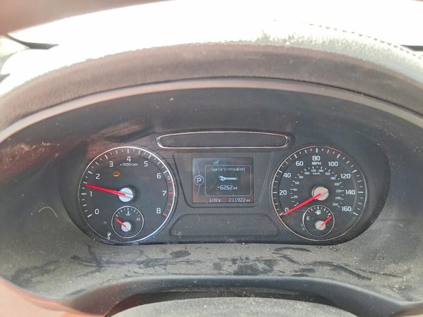 2016 KIA SORENTO L / LX