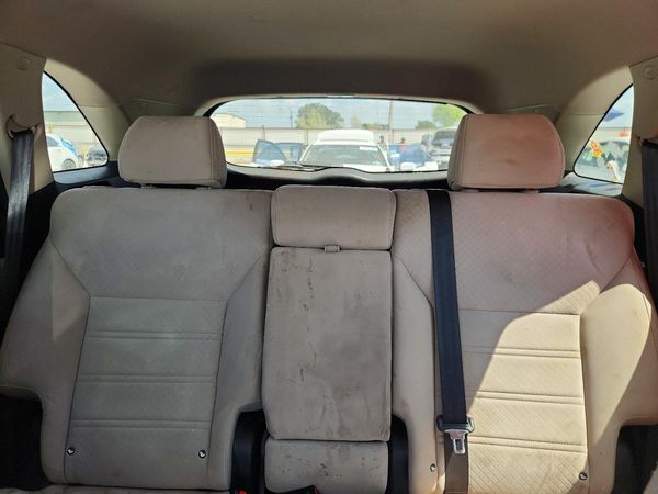 2016 KIA SORENTO L / LX