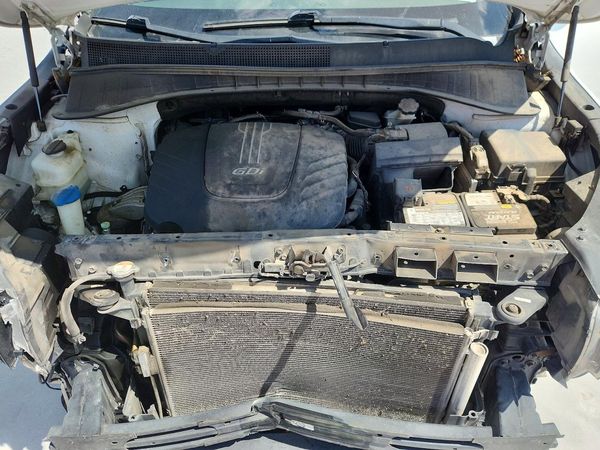 2016 KIA SORENTO L / LX