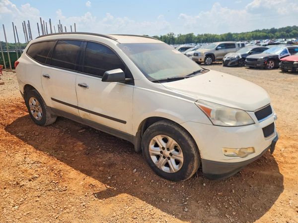 2012 CHEVROLET TRAVERSE LS