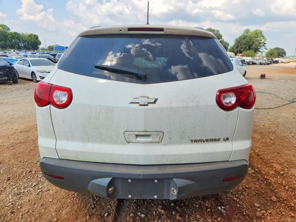 2012 CHEVROLET TRAVERSE LS