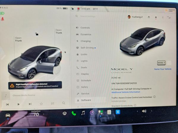 2025 TESLA MODEL Y