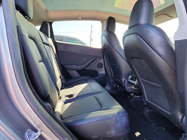 2025 TESLA MODEL Y