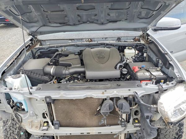 2021 TOYOTA TACOMA SR5