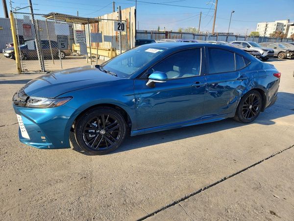 2026 TOYOTA CAMRY