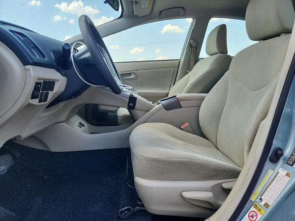 2014 TOYOTA PRIUS