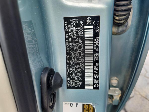 2014 TOYOTA PRIUS