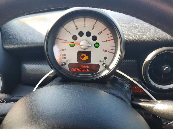 2013 MINI COOPER COUPE