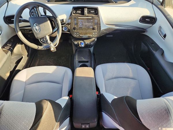 2019 TOYOTA PRIUS L/LE/XLE/LTD.